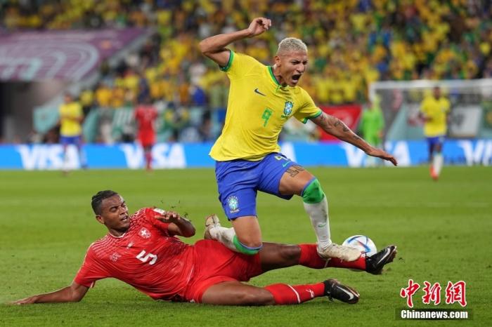 喀麦隆塞尔维亚进球大战3-3平 韩国惨败加纳出线