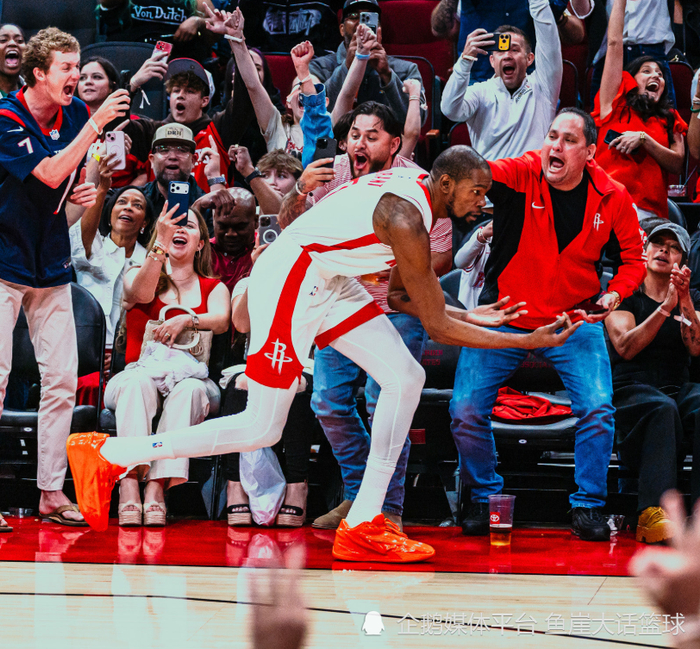 约基奇三双助掘金逼近湖人，太阳惨败火箭跌至