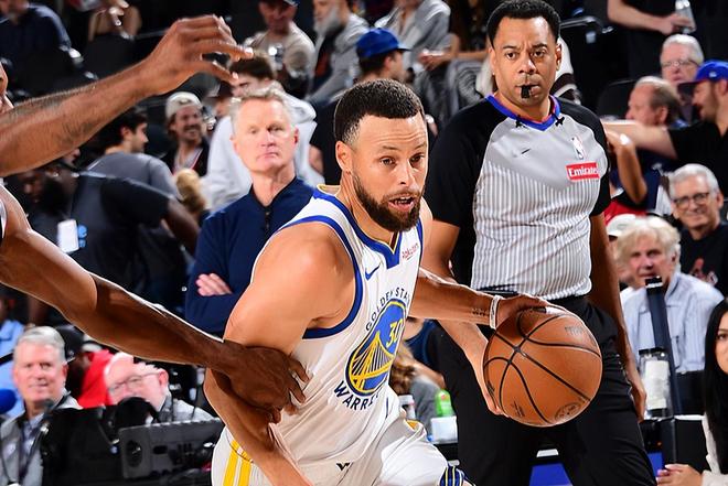 勇士末节13分逆转快船 库里三分神迹助队抢第八